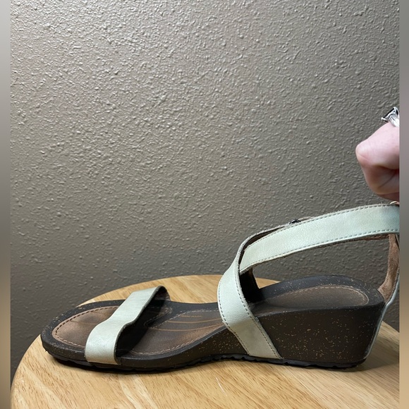 Teva Cabrillo Light Green Strappy Leather Cork Wedge Sandals Women’s 9.5 - Picture 5 of 15